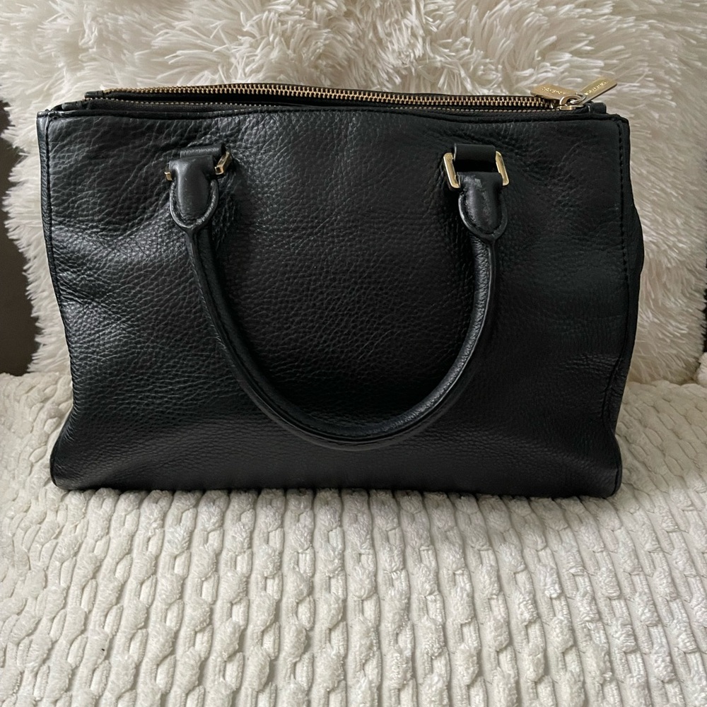 Micheal Kors leather handbag - Picture 2 of 12